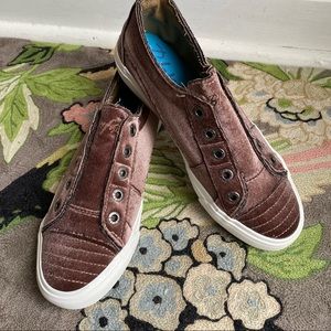 BLOWFISH // Velvet Slip On Sneakers